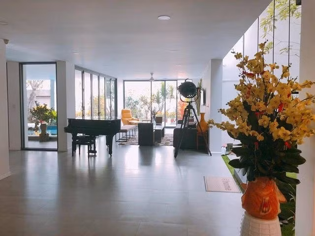 Khám phá biệt thự đẹp mê ly của Hồ Ngọc Hà ảnh 4