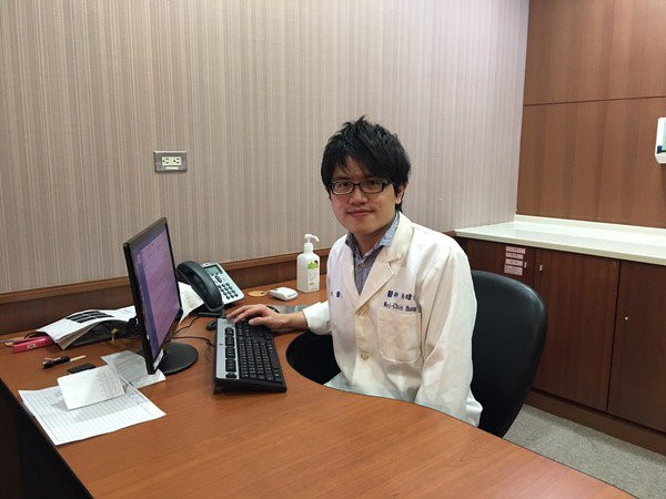 Miệng bệnh nhân mốc trắng từng mảng, biết lý do bác sĩ còn choáng hơn ảnh 1 bac si hai hung khi thay mieng benh nhan moc trang tung mang, biet ly do con choang hon - 3