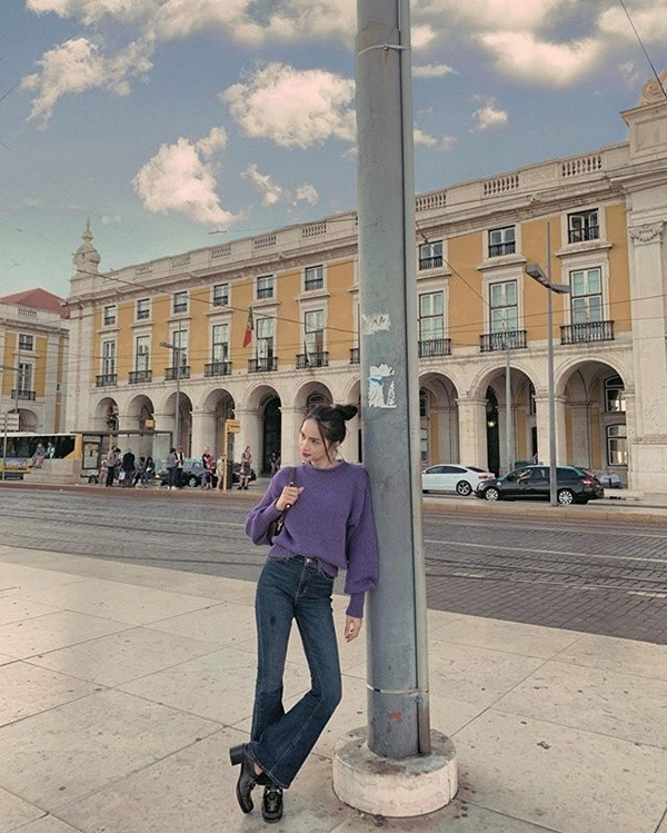 Gam màu cực khó mặc đang được loạt sao Á - Âu diện liên tục mùa Thu này ảnh 1 Kén chọn, khó mặc nhưng gam màu này lại đang được loạt sao việt lẫn sao hàn lăng xê