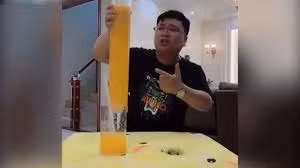 Lấy tiền của vợ không dễ như vậy đâu