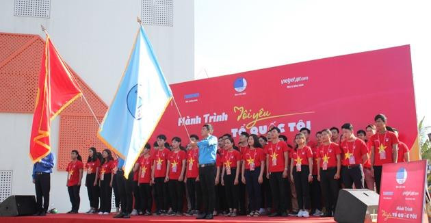 Lễ chào cờ “Tôi yêu Tổ quốc tôi”... tại Cung thiếu nhi TP Đà Nẵng.