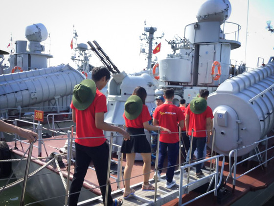 Đỏ rực hành trình “Tôi yêu tổ quốc tôi” tại Đà Nẵng ảnh 1 Đỏ rực hành trình “Tôi yêu tổ quốc tôi” tại Đà Nẵng ảnh 1