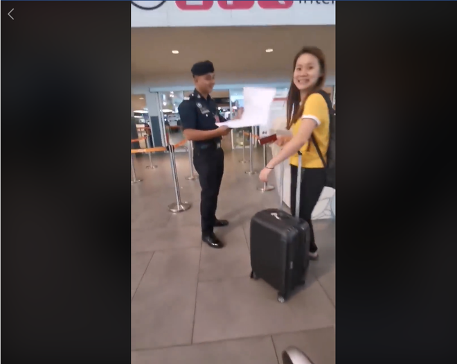 Nhờ đứa bạn thân in hộ vé máy bay và kết cục dở khóc dở cười ảnh 4 Nhờ đứa bạn thân in hộ vé máy bay và kết cục dở khóc dở cười ảnh 4