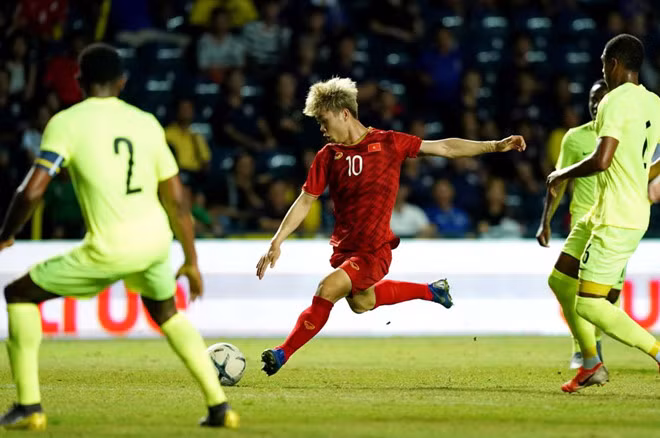 Công Phượng (giữa) sẽ là một trong những niềm hy vọng của VN ở vòng loại World Cup 2022