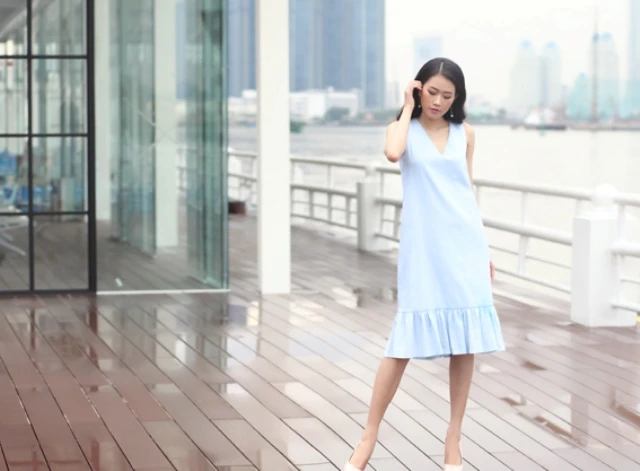 Đến văn phòng thoải mái cùng váy linen