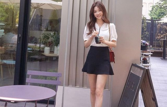 Phối váy ngắn cho ngày cuối tuần năng động