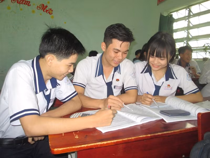 Chàng “lớp trưởng nhà người ta” điển trai, đa tài nổi tiếng Sóc Trăng ảnh 2