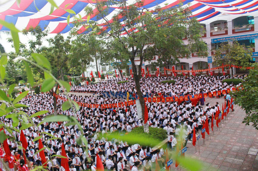 Năm học 2021-2022, nhà trường đã được công nhận Tập thể Lao động tiên tiến, Chi bộ trong sạch vững mạnh; Công Đoàn hoàn thành tốt nhiệm vụ; Liên đội mạnh cấp Thành phố. Năm học 2021-2022, nhà trường đã được công nhận Tập thể Lao động tiên tiến, Chi bộ trong sạch vững mạnh; Công Đoàn hoàn thành tốt nhiệm vụ; Liên đội mạnh cấp Thành phố.