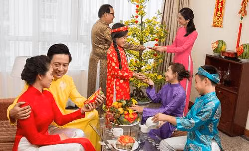 Những câu chúc Tết Nguyên đán hay và ý nghĩa giành cho bố mẹ