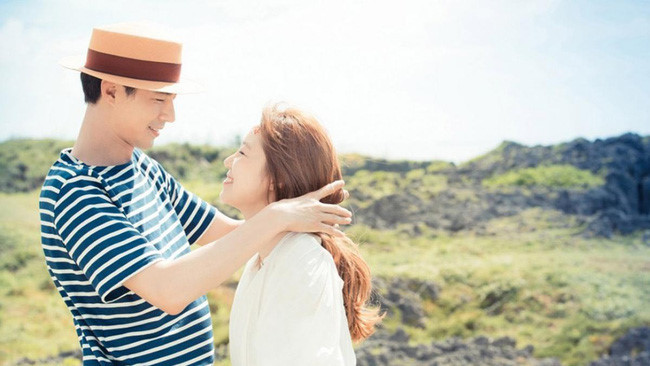 Đến đám cưới chồng cũ, bất ngờ nhận ra cô dâu là “người quen cũ” Den dam cuoi chong cu, bat ngo nhan ra co dau la “nguoi quen cu”