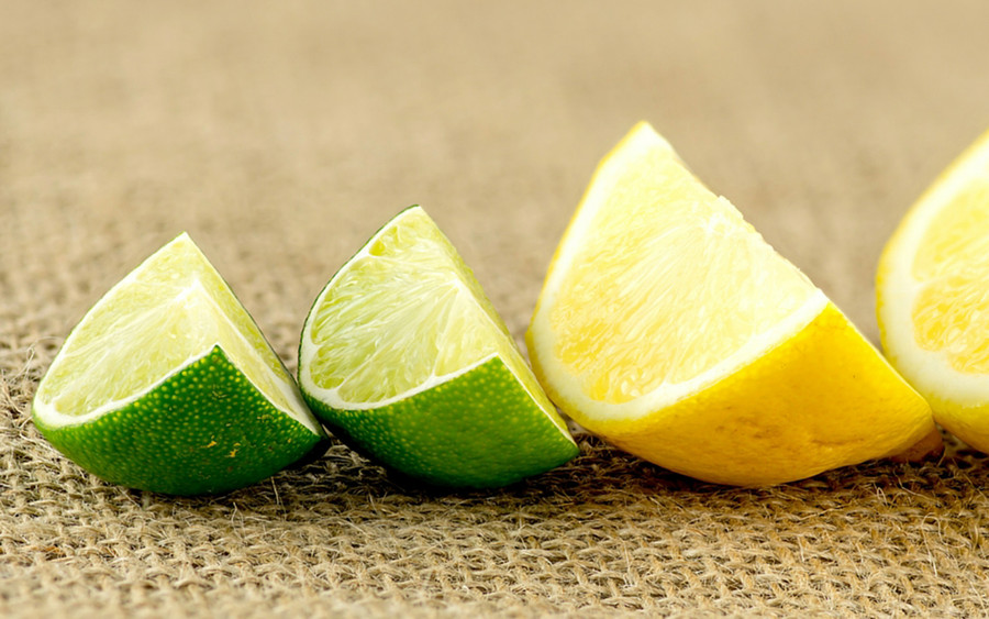 Những sản phẩm cần được giữ lạnh phải được đựng trong túi nhựa đục lỗ. (Ảnh: ITN)