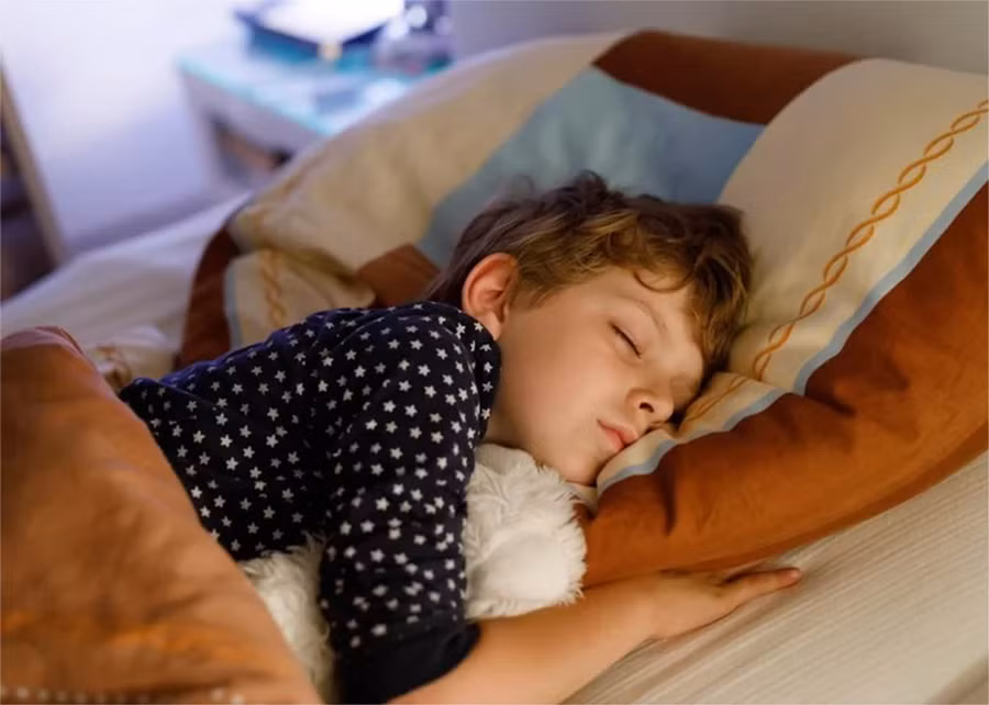 Hãy khiến việc thức dậy trở nên thú vị hơn bằng cách kết hợp một số bước nhỏ vào lịch trình buổi sáng. (Ảnh: ITN).