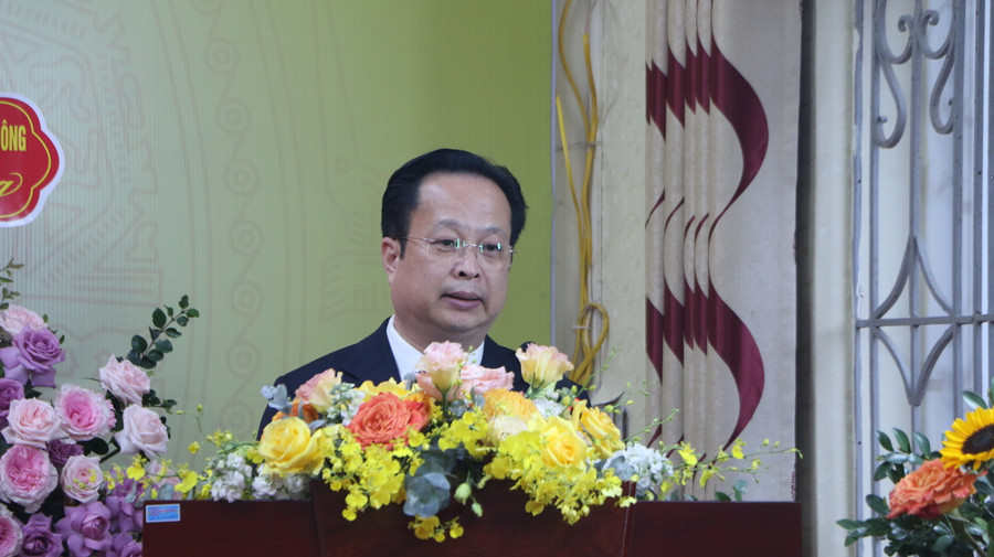 TS Trần Thế Cương - Giám đốc Sở GD&ĐT Hà Nội phát biểu chỉ đạo tại buổi lễ. TS Trần Thế Cương - Giám đốc Sở GD&ĐT Hà Nội phát biểu chỉ đạo tại buổi lễ.