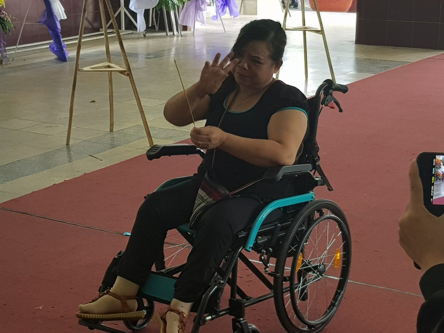 các nghệ sỹ tp.hcm đến thắp hương tiễn biệt cố nghệ sỹ lê bình