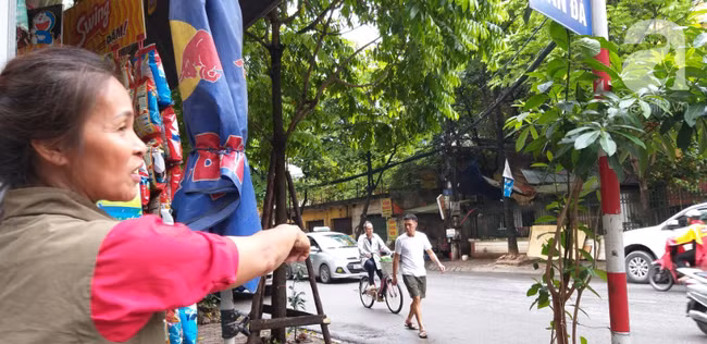 Người phát hiện bé trai sơ sinh trong thùng rác giữa trời mưa lớn: Suýt chút nữa là thằng bé bị chôn sống rồi-7