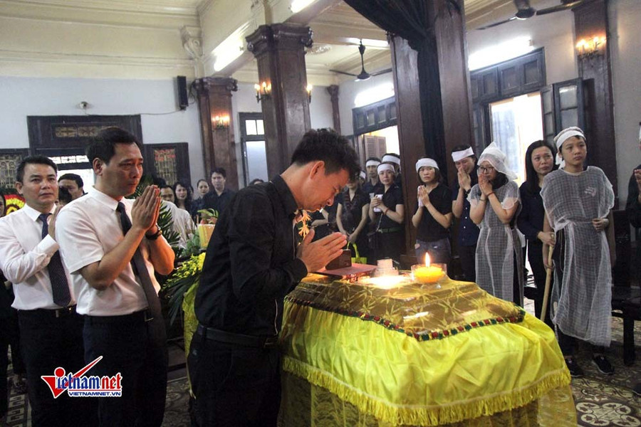 Tang lễ đẫm nước mắt nạn nhân vụ tai nạn ở hầm Kim Liên