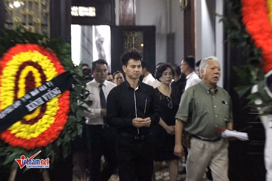 Tang lễ đẫm nước mắt nạn nhân vụ tai nạn ở hầm Kim Liên