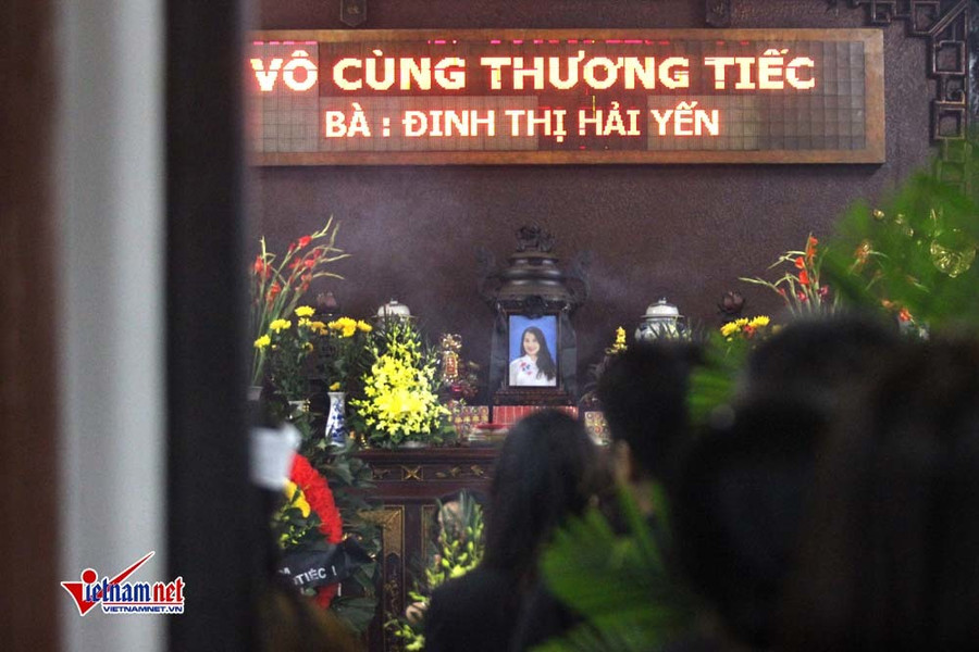 Tang lễ đẫm nước mắt nạn nhân vụ tai nạn ở hầm Kim Liên