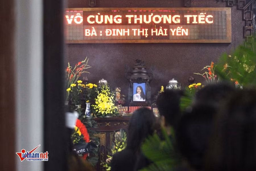 Tang lễ đẫm nước mắt nạn nhân vụ tai nạn ở hầm Kim Liên