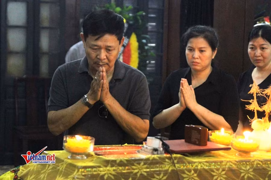 Tang lễ đẫm nước mắt nạn nhân vụ tai nạn ở hầm Kim Liên