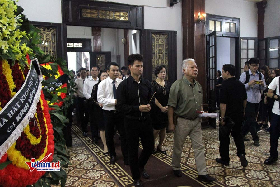 Tang lễ đẫm nước mắt nạn nhân vụ tai nạn ở hầm Kim Liên