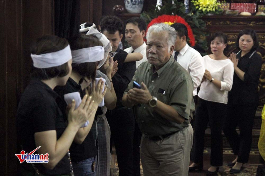 Tang lễ đẫm nước mắt nạn nhân vụ tai nạn ở hầm Kim Liên