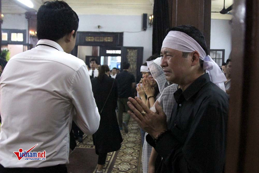 Tang lễ đẫm nước mắt nạn nhân vụ tai nạn ở hầm Kim Liên