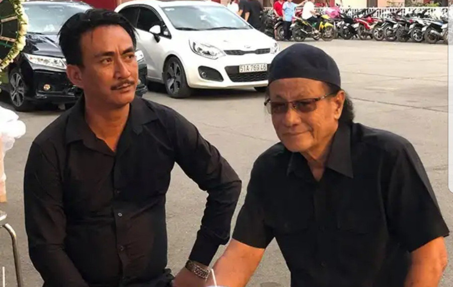 các nghệ sỹ tp.hcm đến thắp hương tiễn biệt cố nghệ sỹ lê bình