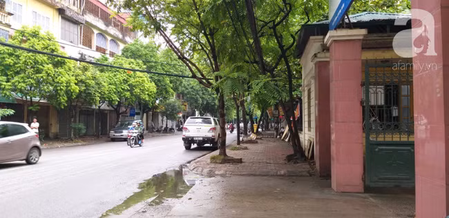 Người phát hiện bé trai sơ sinh trong thùng rác giữa trời mưa lớn: Suýt chút nữa là thằng bé bị chôn sống rồi-9