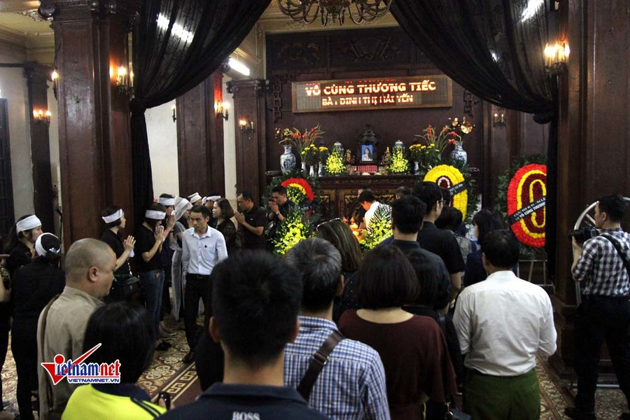 Tang lễ đẫm nước mắt nạn nhân vụ tai nạn ở hầm Kim Liên