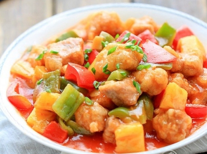 Thịt heo xào dứa đơn giản mà cực trôi cơm trong ngày mát trời