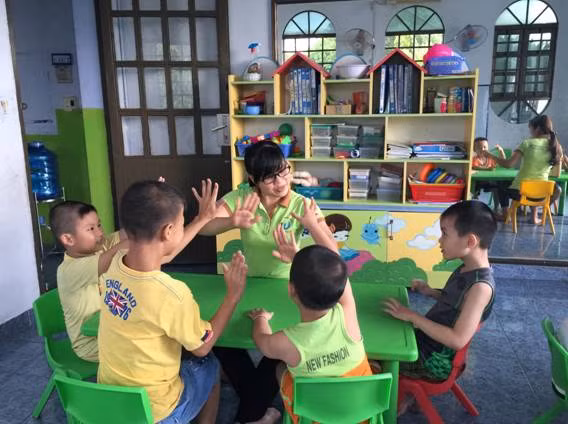 Một giờ học của trẻ rối loạn phổ tự kỷ (Ảnh Internet)