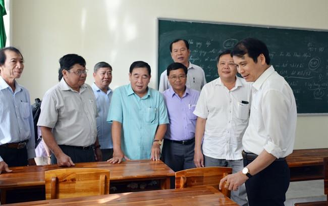 Thứ trưởng Phạm Mạnh Hùng kiểm tra kết quả xây dựng nông thôn mới tại thành phố Cần Thơ và tỉnh Cà Mau ảnh 4