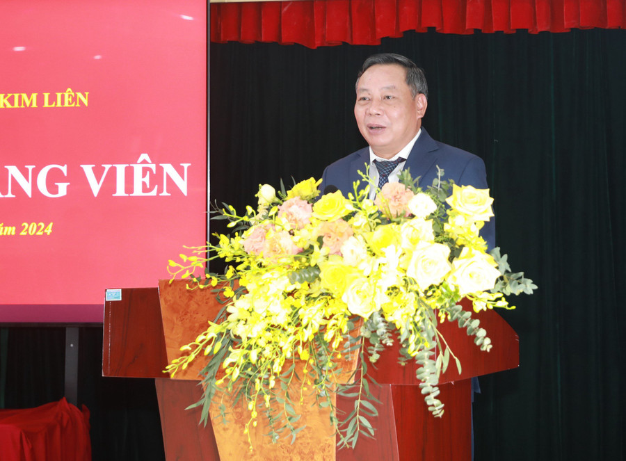 Ông Nguyễn Văn Phong phát biểu. Ông Nguyễn Văn Phong phát biểu.