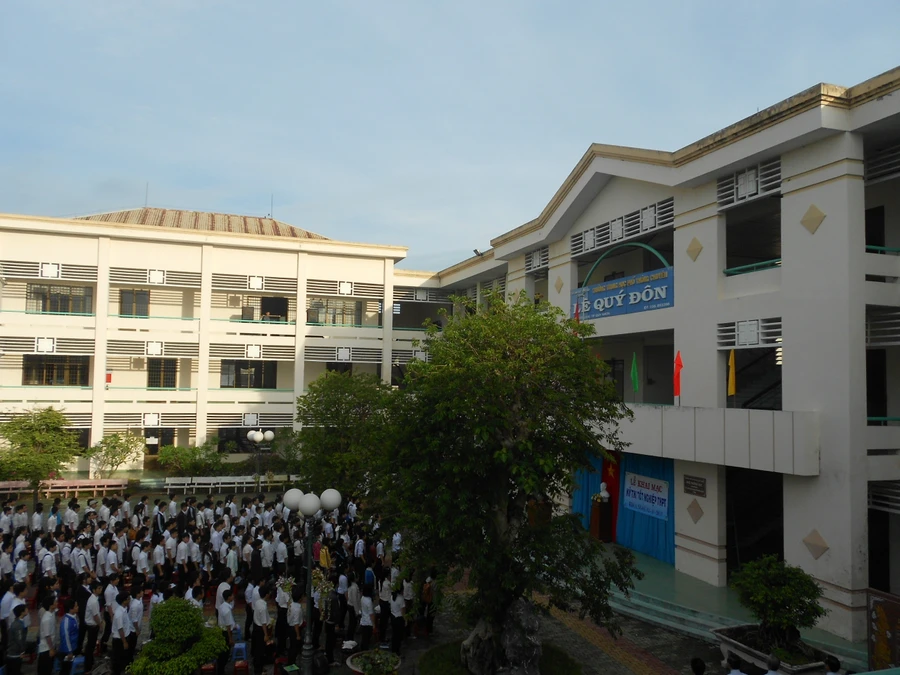 Hội đồng thi Trường THPT chuyên Lê Quý Đôn ở TP. Quy Nhơn