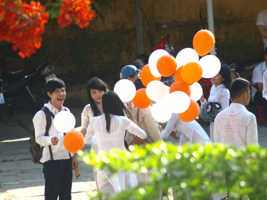Khoảnh khắc đong đầy cảm xúc học trò