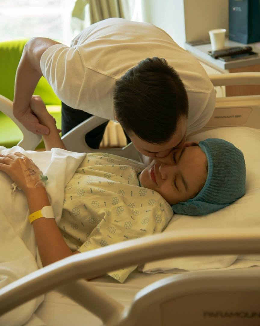 Phạm Quỳnh Anh chia sẻ khoảnh khắc ngọt ngào bên bạn trai (Ảnh: Facebook nhân vật).