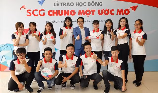 Học bổng SCG Chung một ước mơ trao tặng cho 114 tân sinh viên
