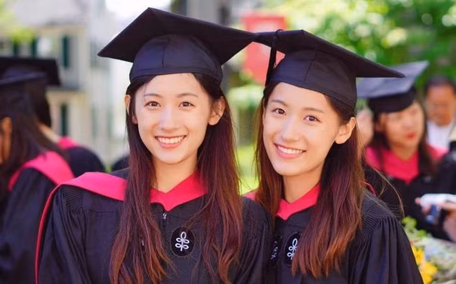 Các bậc cha mẹ thuộc tầng lớp trung lưu và đại gia ở Trung Quốc coi việc cho con hưởng giáo dục phương Tây sẽ khiến đứa trẻ có nhiều lợi thế vượt trội hơn.