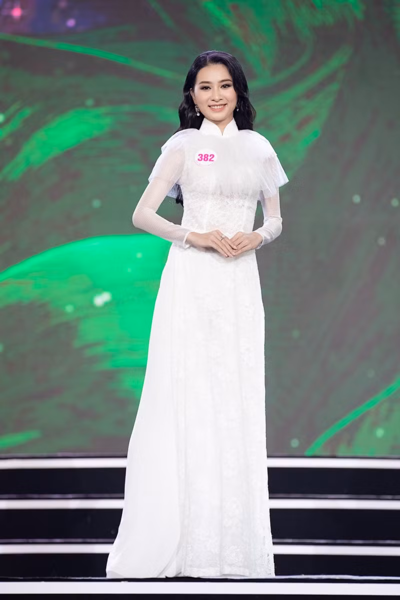 Sắc trắng phủ kín sân khấu hoa hậu Việt Nam ảnh 5