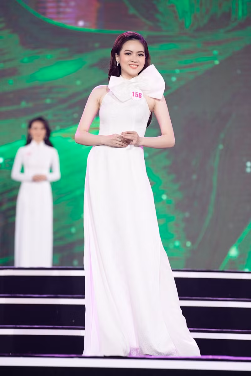 Sắc trắng phủ kín sân khấu hoa hậu Việt Nam ảnh 4