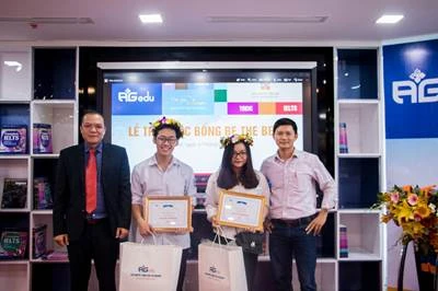 Các em học sinh được nhận học bổng Be the best