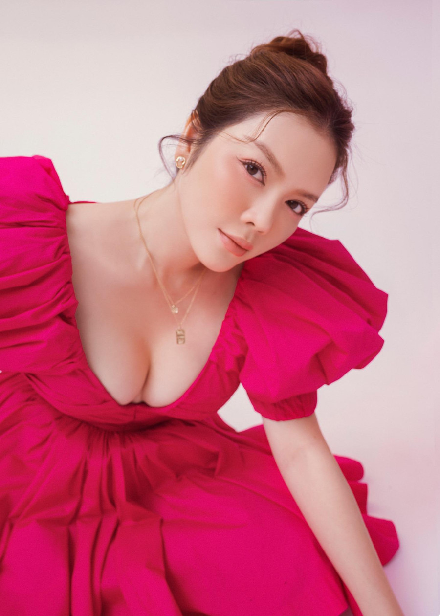 Không chỉ gây bất ngờ vì nhan sắc trẻ trung so với tuổi