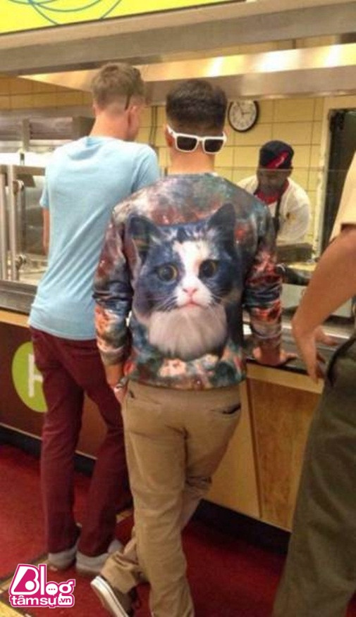 Những kiểu thời trang đường phố độc – dị ảnh 7 hai-blogtamsu010