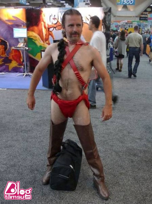 Những kiểu thời trang đường phố độc – dị ảnh 3 hai-blogtamsu005