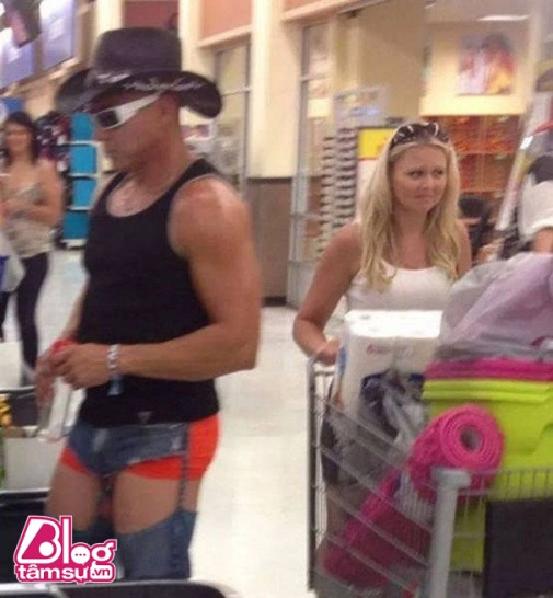 Những kiểu thời trang đường phố độc – dị ảnh 12 hai-blogtamsu017