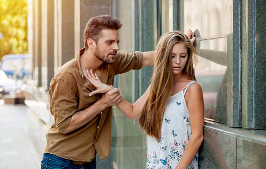 Lòng tự trọng thấp khiến việc từ bị từ chối càng khó giải quyết hơn. (Ảnh: ITN). Lòng tự trọng thấp khiến việc từ bị từ chối càng khó giải quyết hơn. (Ảnh: ITN).