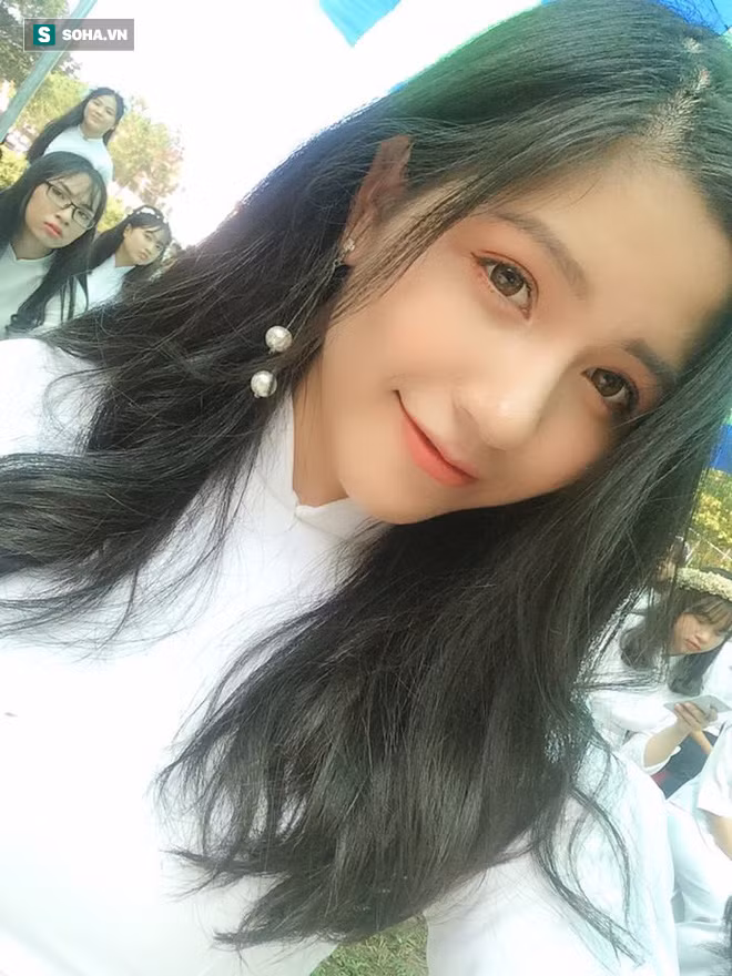 Cô gái nổi tiếng theo 2 cách khác nhau, dân mạng bối rối: Hóa ra là cùng một người! - Ảnh 6.