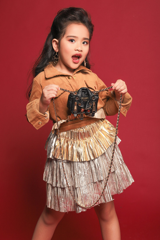 Sau những lần được biểu diễn cùng các hoa hậu, siêu mẫu tại Asian Kids Fashion Week, cô bé đã nuôi ước mơ trở thành hoa hậu và rất thần tượng cô Trần Tiểu Vy. Sau những lần được biểu diễn cùng các hoa hậu siêu mẫu tại Asian Kids Fashion Week, cô bé đã nuôi ước mơ trở thành hoa hậu và rất thần tượng cô Trần Tiểu Vy.