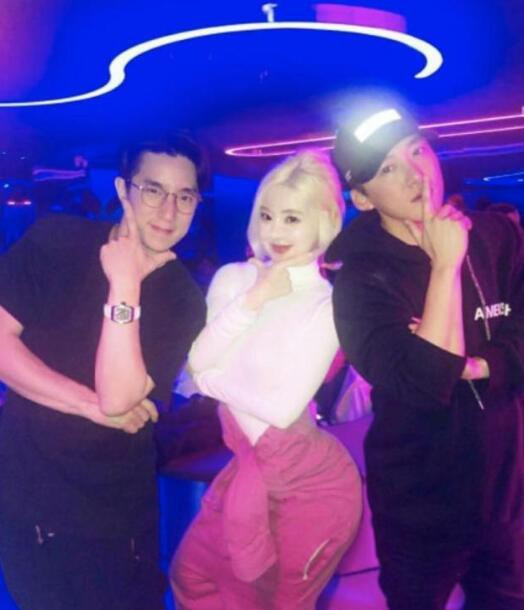 Choáng ngợp với những mối quan hệ quyền lực trải khắp Châu Á của Big Bang Seungri, có cả thiếu gia Việt Nam ảnh 4 Big Bang Seungri gây choáng ngợp với những mối quan hệ quyền lực trải khắp Châu Á, không chừa cả thiếu gia Việt Nam-4